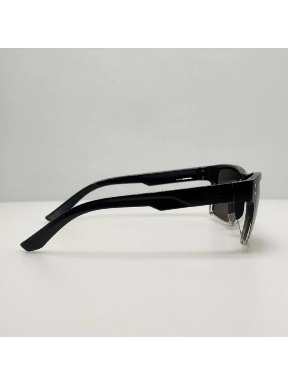 STNGR lenses have